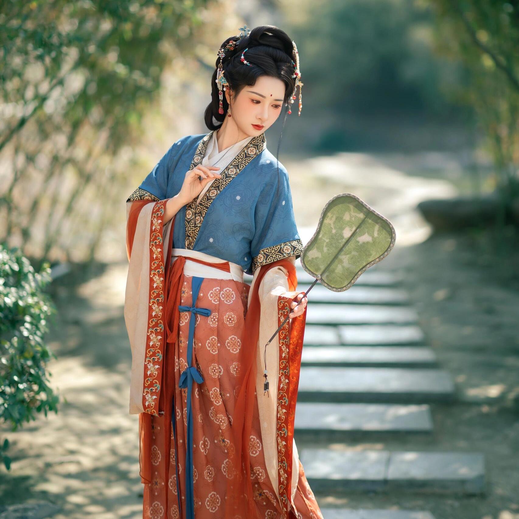 汉服女古装国风宋制对襟长衫大袖红色春秋显瘦李清照神仙仕女图