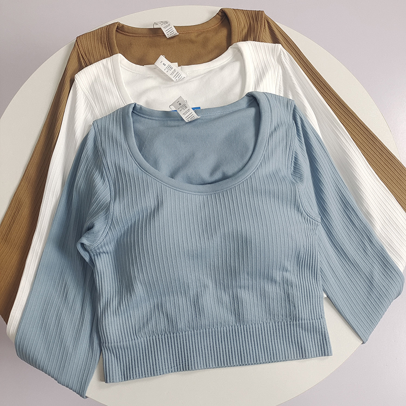 长袖跑步女修身含胸垫瑜伽服短款