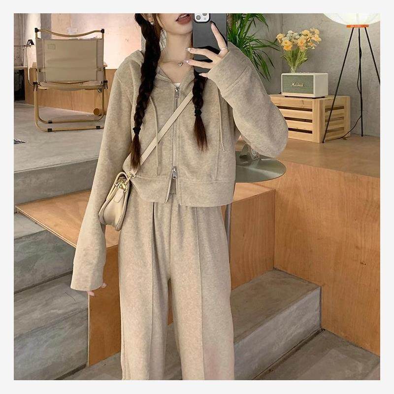 2024春季新款高品质休闲连帽短款休闲长袖卫衣外套阔腿裤长裤套装