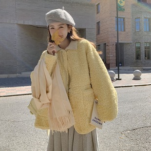 鹅黄色羊羔毛外套女2024冬季新款韩版宽松保暖皮毛一体颗粒绒棉服