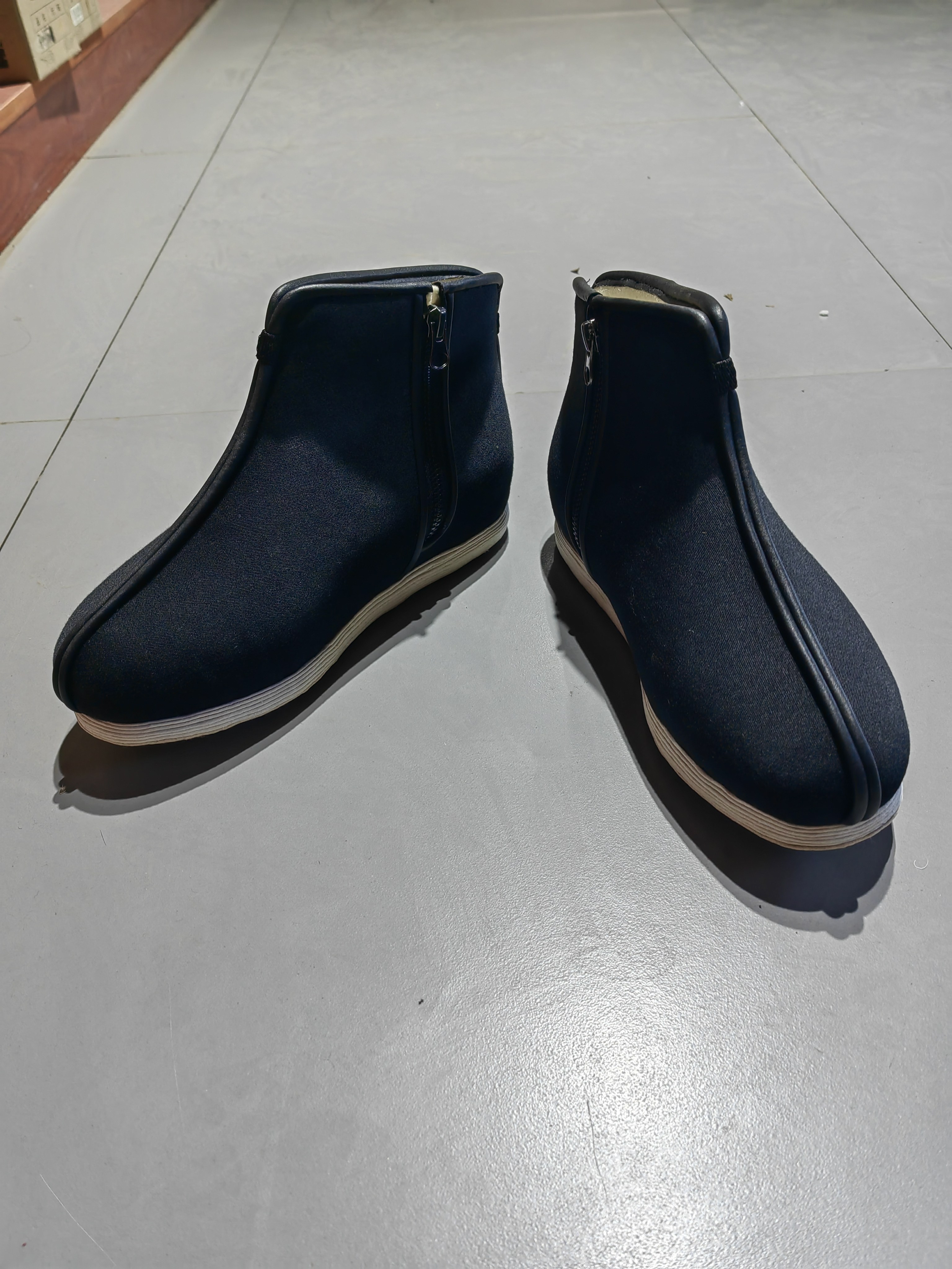 男棉鞋羊毛毡内里麻绳手工纳千层底礼服呢面拉链棉鞋约15厘米高帮