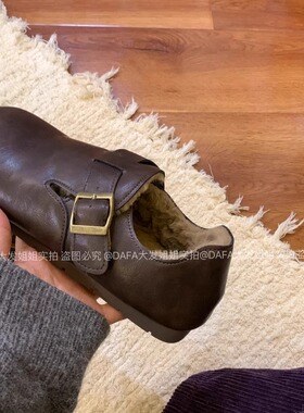 大发姐姐实拍 全包皮面勃肯鞋秋冬加绒一脚蹬皮带扣软底单鞋保暖