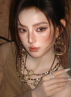 水舞D1230个性小众复古金色豹纹配饰套装女多层项链耳环摄影配饰