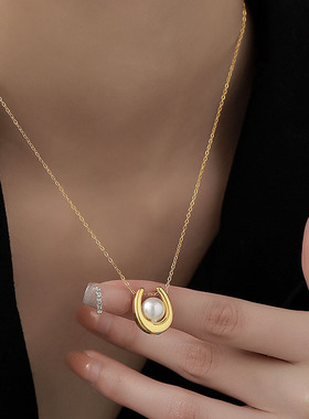 欧美轻奢珍珠项链女小众设计金色U形吊坠时尚气质冷淡风锁骨细链