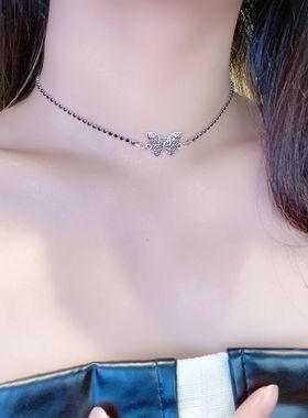 甜酷黑色串珠蝴蝶吊坠颈链时尚个性设计高级感辣妹锁骨链项链配饰