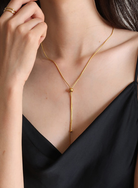 新款百搭ins小众设计18K金色简约蛇骨项链女可调节长款毛衣链颈链