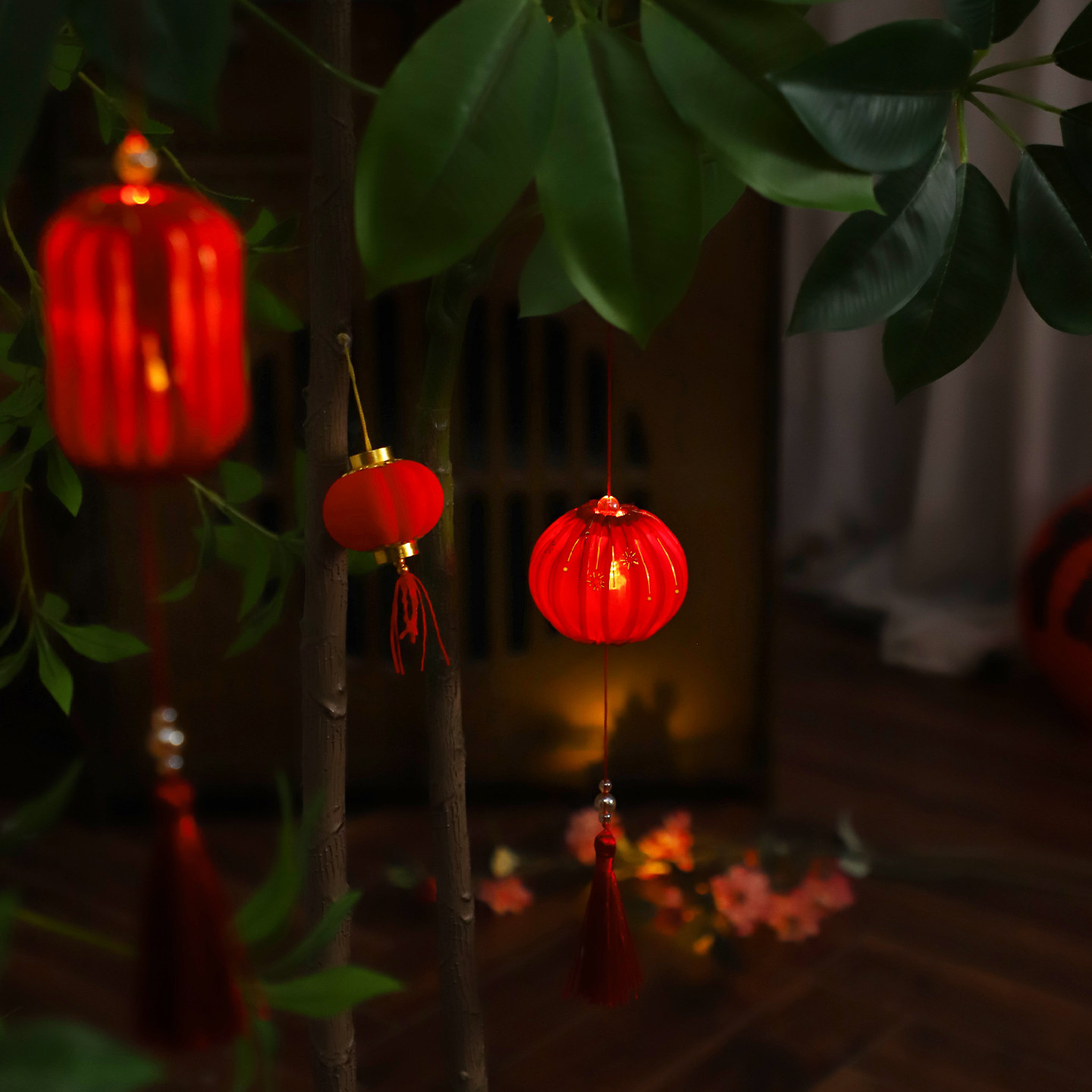 2026新年过年装饰品马年春节树上小灯笼绿植喜庆挂件盆栽氛围挂饰