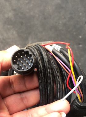 卡驰第一现场四路18芯分体接屏线货车10寸4路电源线AHD监控电源线