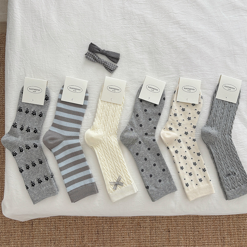 suxinaimin灰色袜子女中筒袜ins潮秋冬miu系小花堆堆袜蝴蝶结