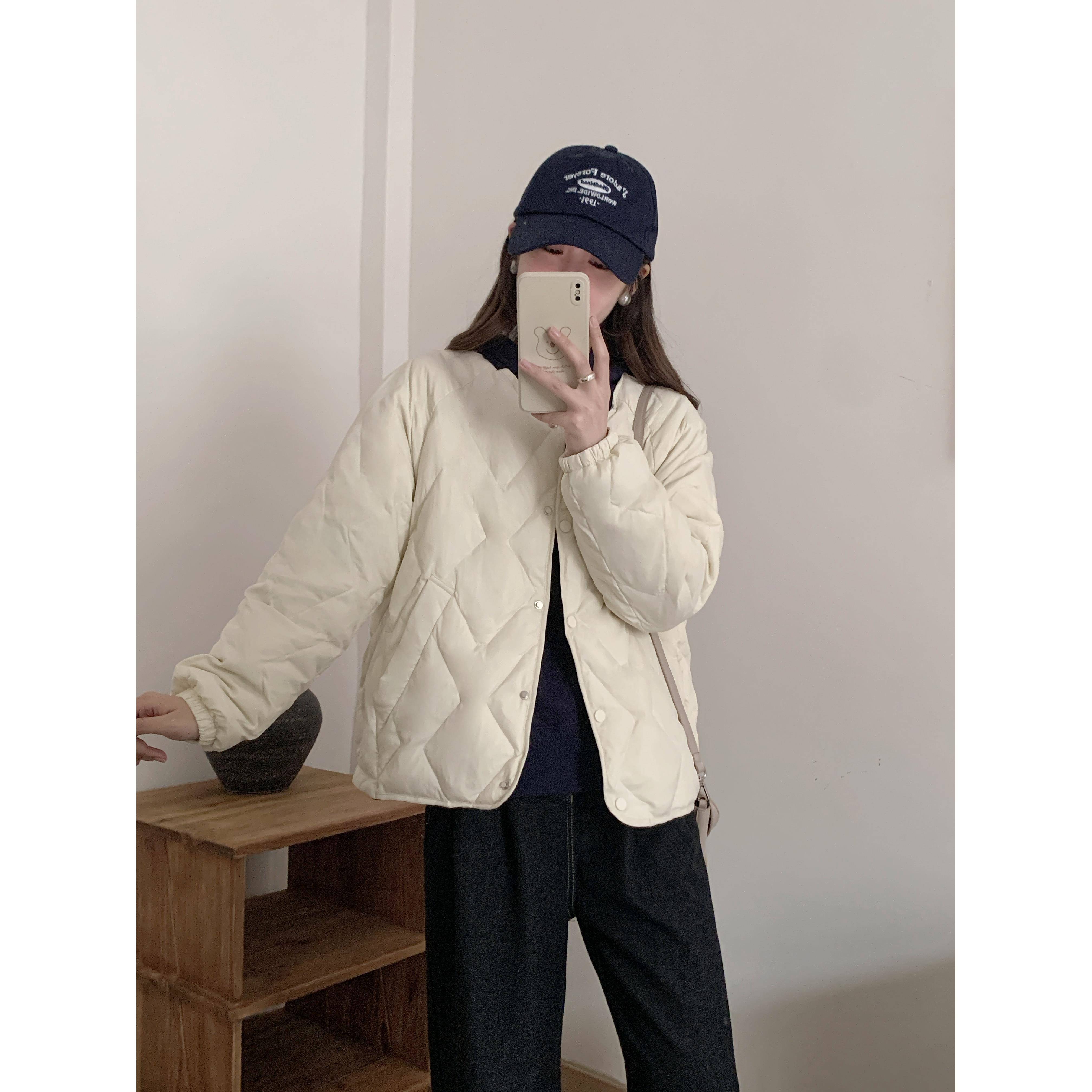 2024秋冬新款钻石格子韩式小款轻便羽绒服女式短款圆领白色鸭绒服