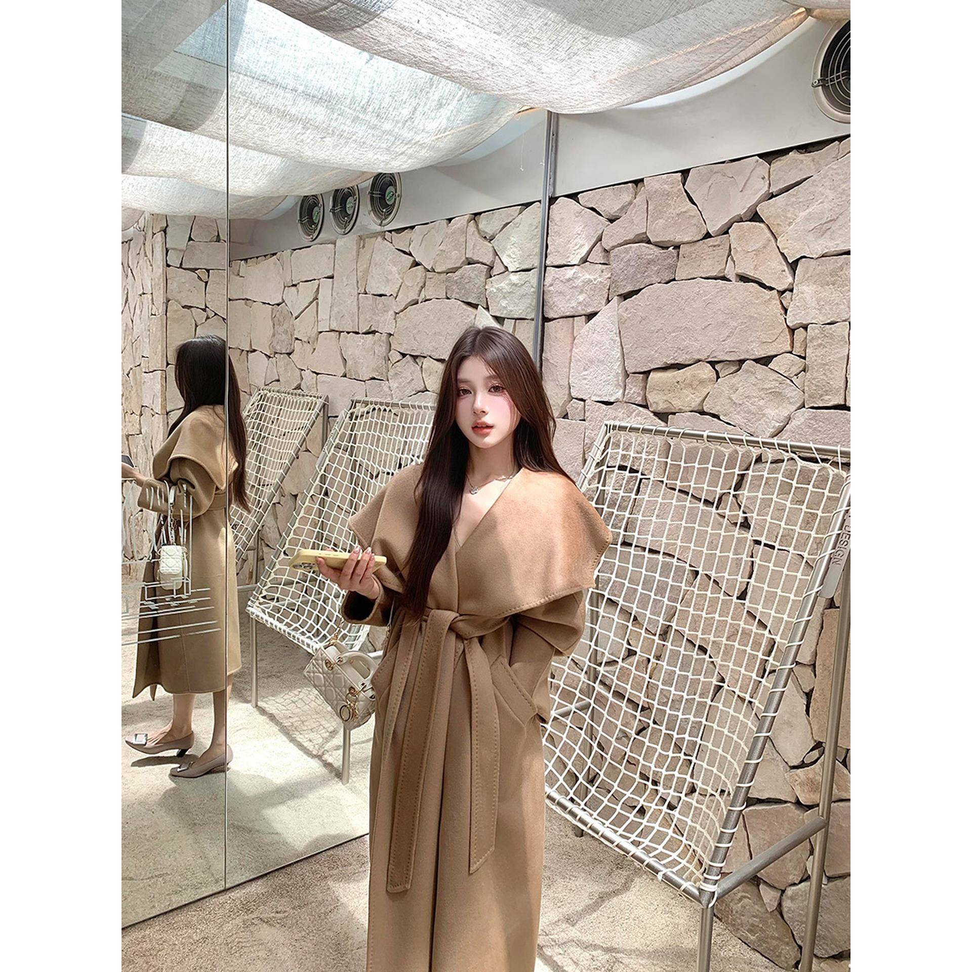 驼色双面羊毛羊绒大衣女2025冬季新款大翻领慵懒宽松收腰毛呢外套