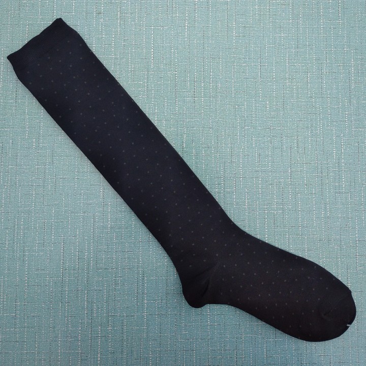 销售女35-38码氨纶丝质黑色点点图案及膝长筒袜子