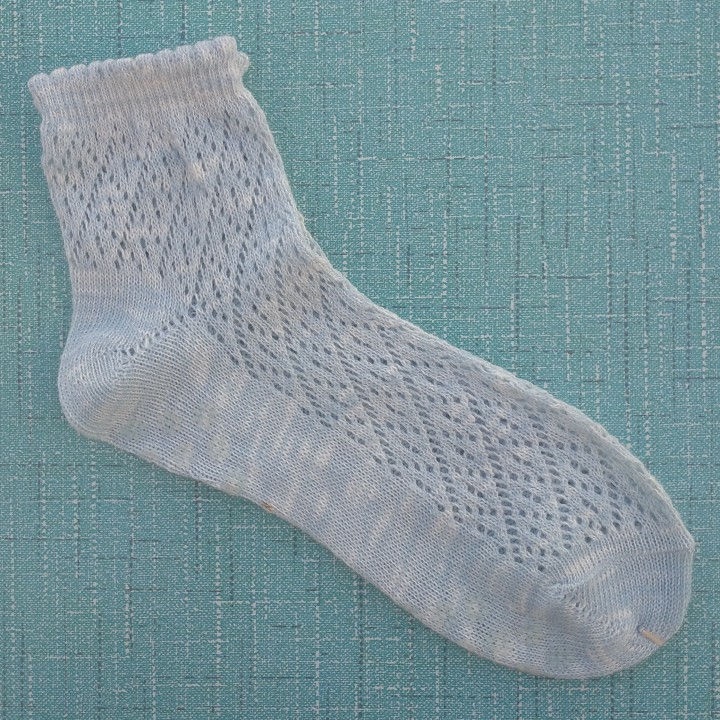 销售女35-38码棉质按摩底镂空网眼短筒袜子