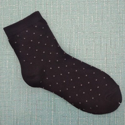 销售男女35-38码棉质黑色点点中筒袜子