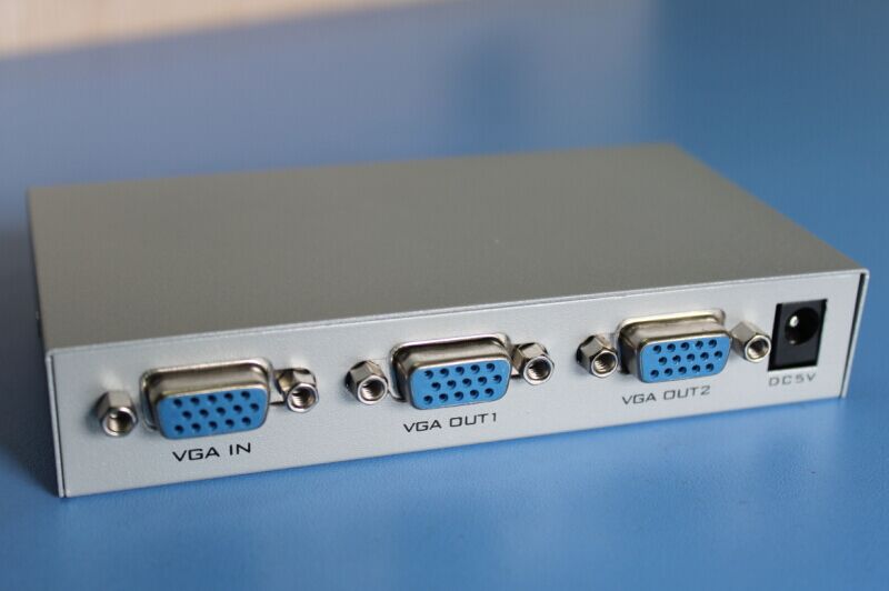 全新迈拓MT-1302 vga分配器 一分二分屏器视频 电视电脑1拖2分频