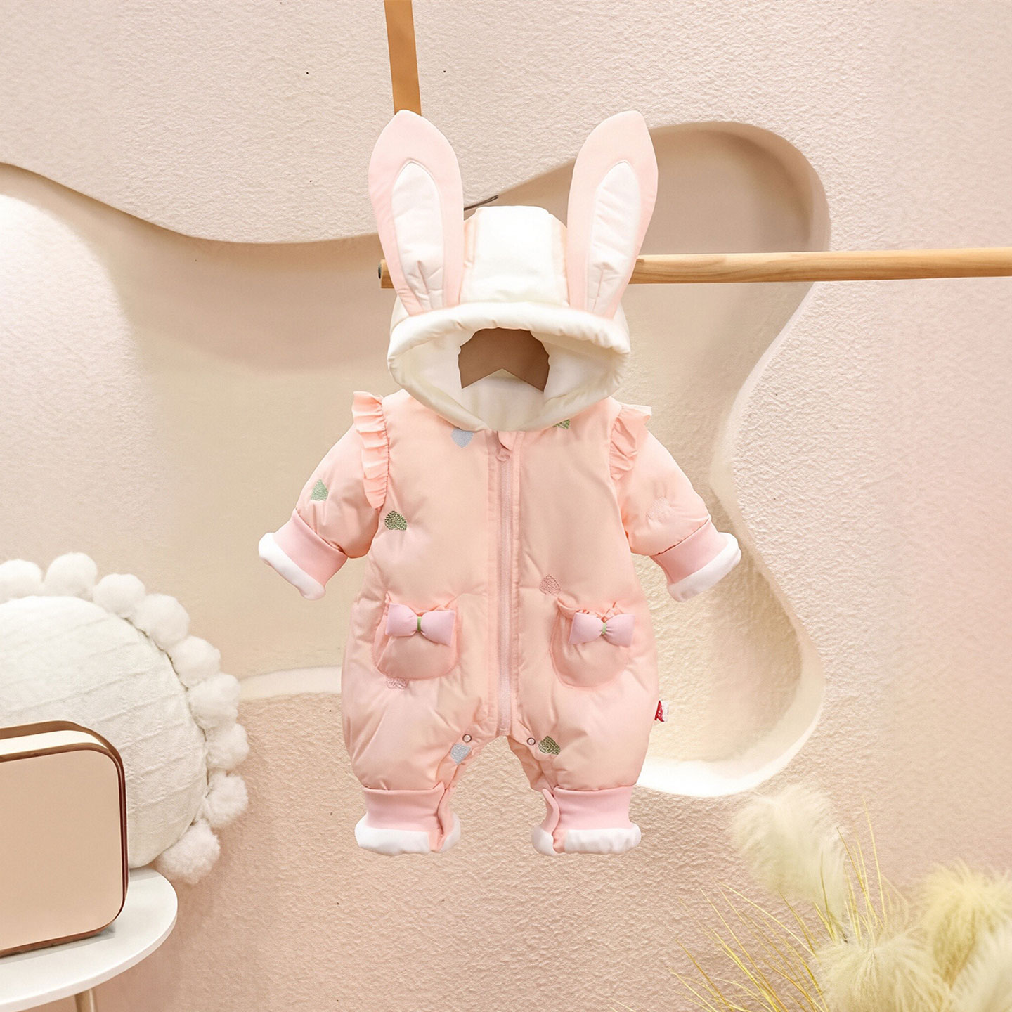 婴儿连体衣加绒加厚外出服