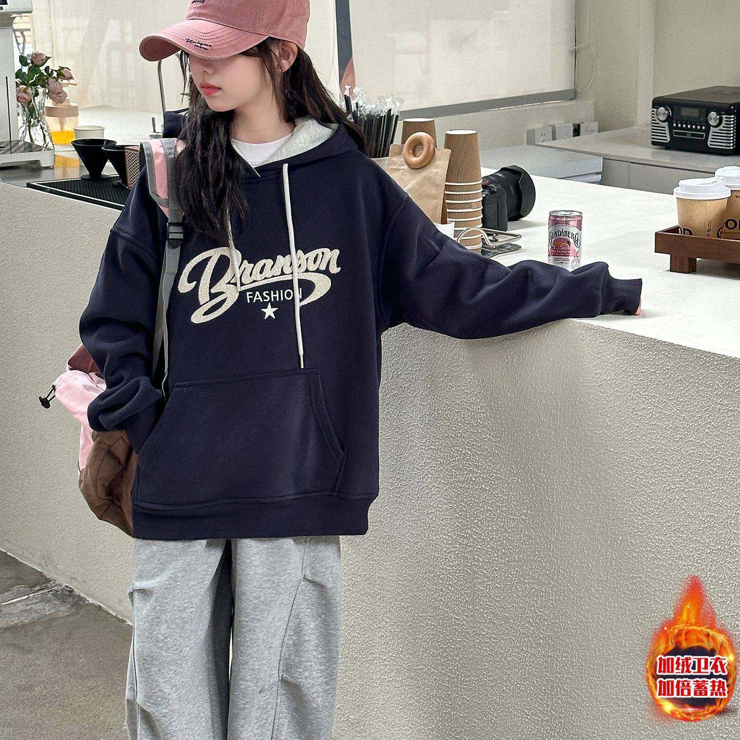 官方正品女童卫衣加绒冬季2025新款中大儿童装加厚保暖字母卫衣打