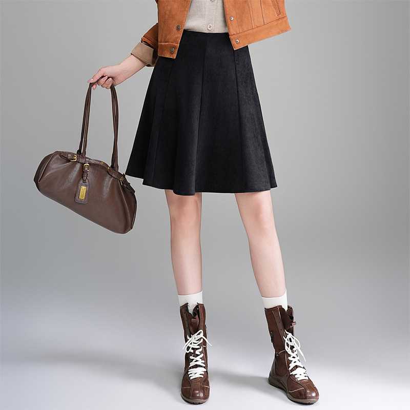 官方正品复古鹿皮绒A字半身裙短裙女2026秋冬季新款配靴子穿伞裙