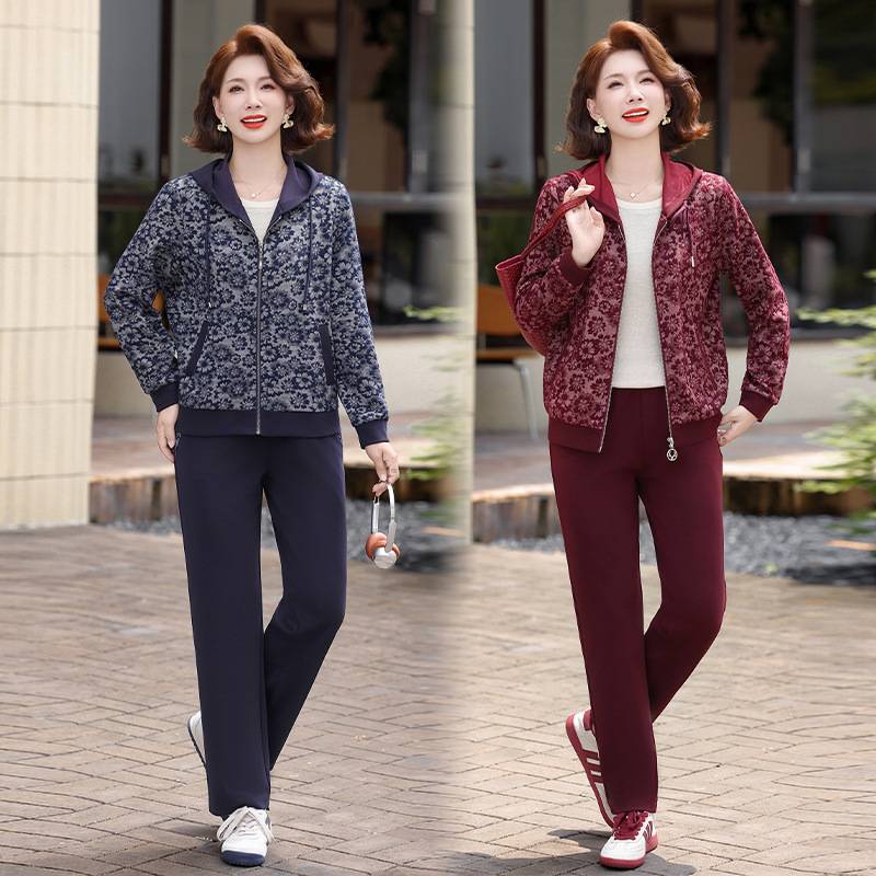 官方正品妈妈秋装2026新款运动服套装洋气连帽中老年女高贵大码两