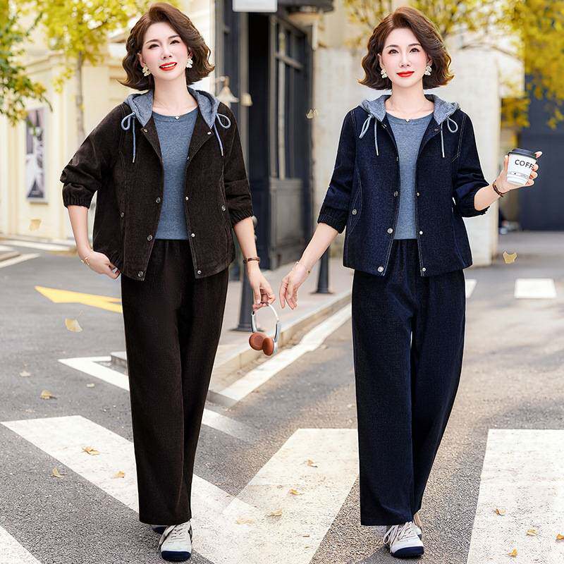 官方正品中年妈妈秋装洋气减龄运动套装中老年女装连帽夹克衫休闲