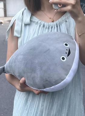 BIBIG的杂货铺可爱软乎乎萨卡鱼抱枕玩偶睡觉公仔娃娃女生日礼物