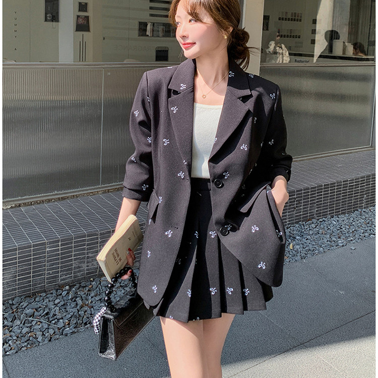 黑色高级感蝴蝶印花西装套装女2025春季新款气质时尚百褶裙两件套,女装套装/套裙,浙宝131