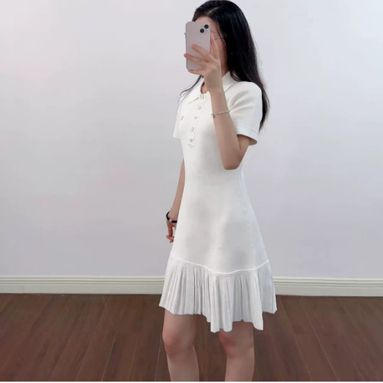 2025早秋新款女装气质白色polo针织百褶连衣裙SFPRO04459