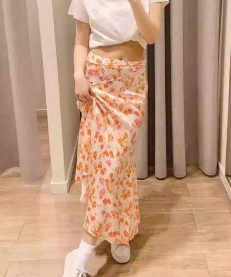 碎花系带收腰不规则半身裙