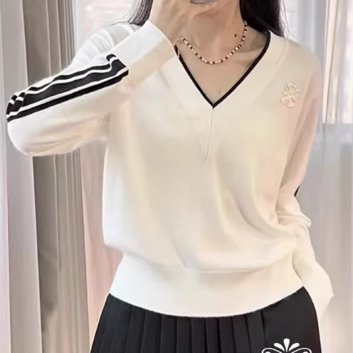 法式撞色V领套头白针织衫
