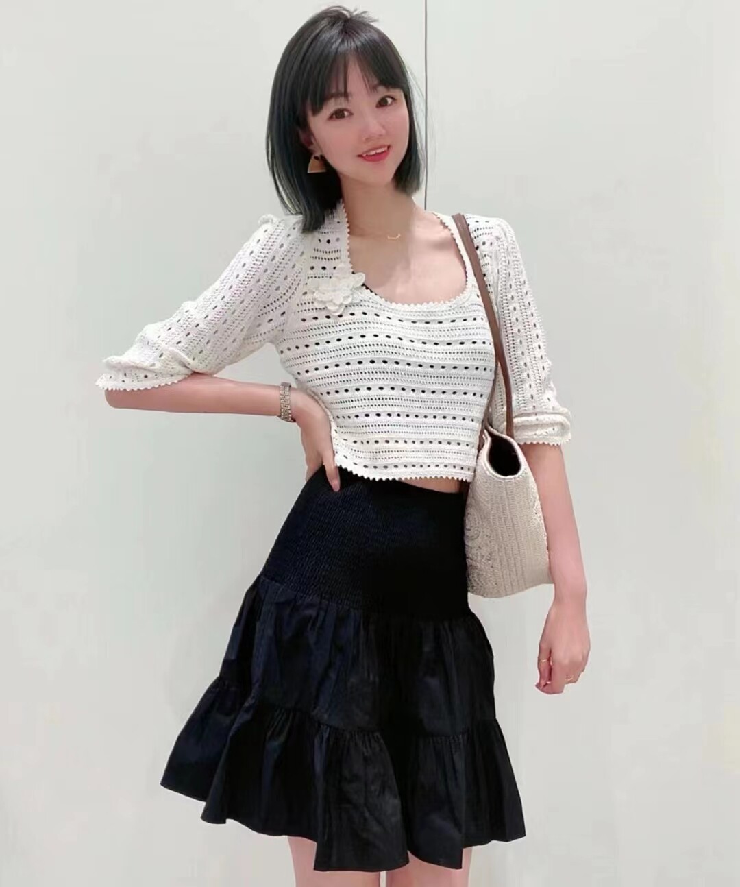 花朵镂空针织衫上衣女