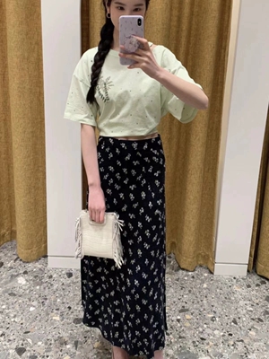 甜美碎花开衩半身长裙