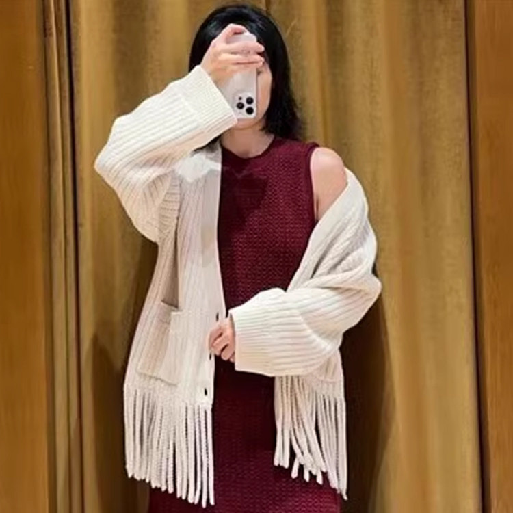 2024秋冬新款女装法式慵懒风纯色流苏边针织开衫SFPCA01124