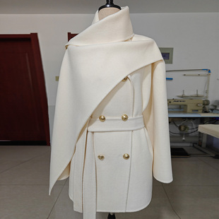 骆驼绒短款加厚围巾冬季高端灰白色黑双面羊绒大衣保暖毛呢外套女