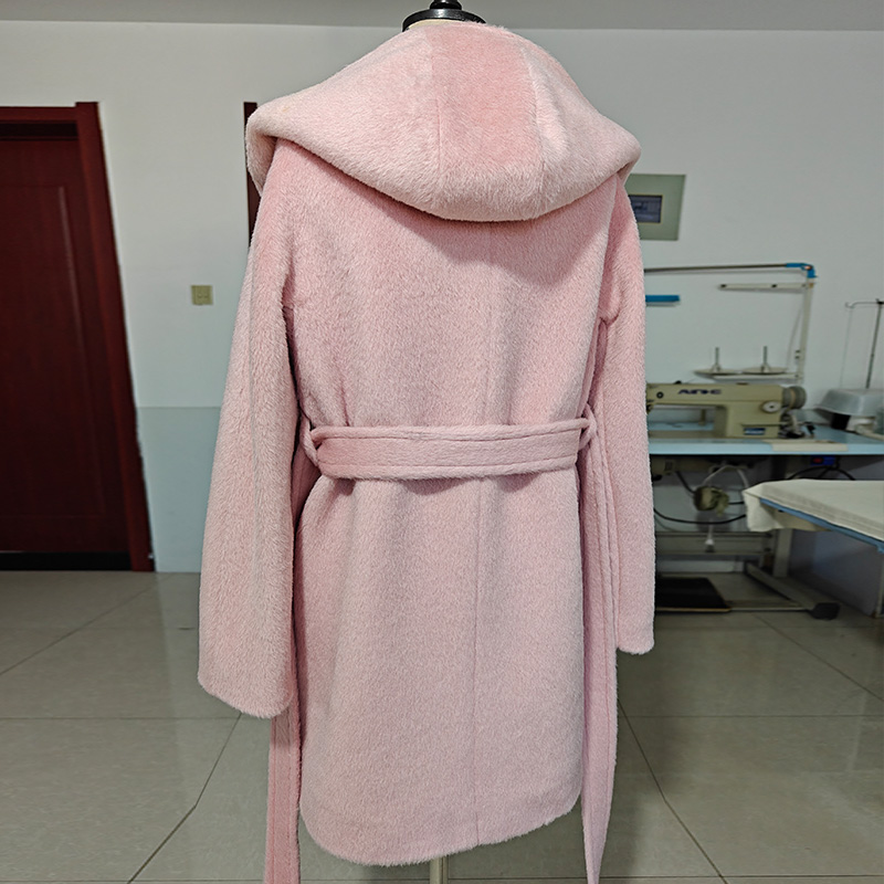 连帽加厚羊驼绒阿尔巴卡高端带里衬白色短款大衣超保暖毛呢外套女