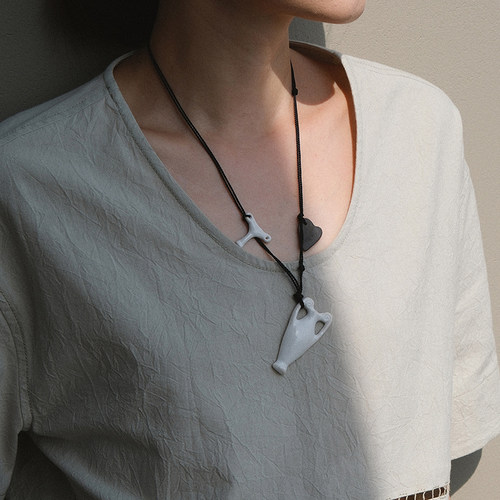 inLESS X WARM DOME Vessel系列 krater心形常春藤叶吊坠长项链女