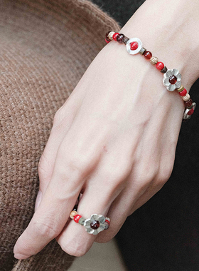 inLESS | 乌鸦巢 Crow's Aerie 窗花多吊坠串珠手链