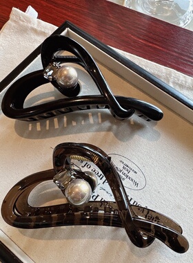 高级灰色亚克力心形珍珠大号鲨鱼夹后脑勺发卡发量多抓夹气质发夹