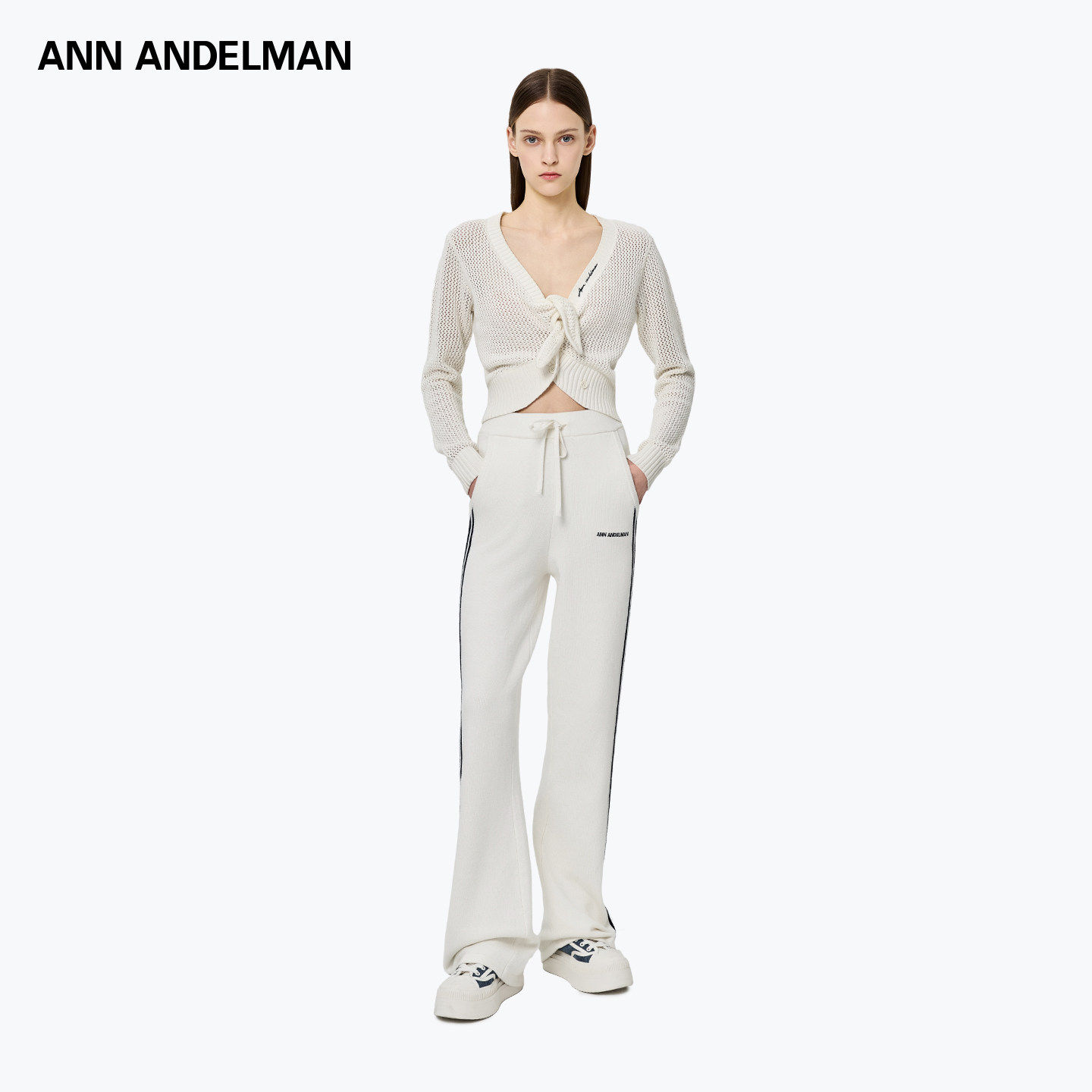 ANN ANDELMAN2026早春新款绑带V领镂空针织衫设计感洋派短款毛衣