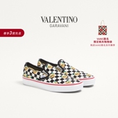 华伦天奴与 棋盘格和猫咪印花款 VANS联名女士运动鞋 VLOGO