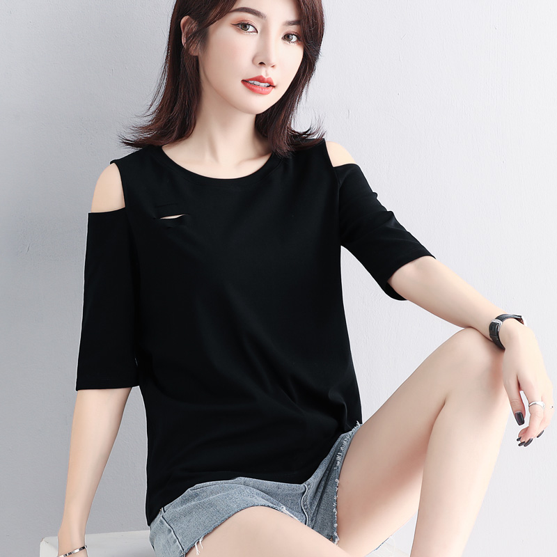 黑色纯棉宽松露肩破洞中袖T恤女