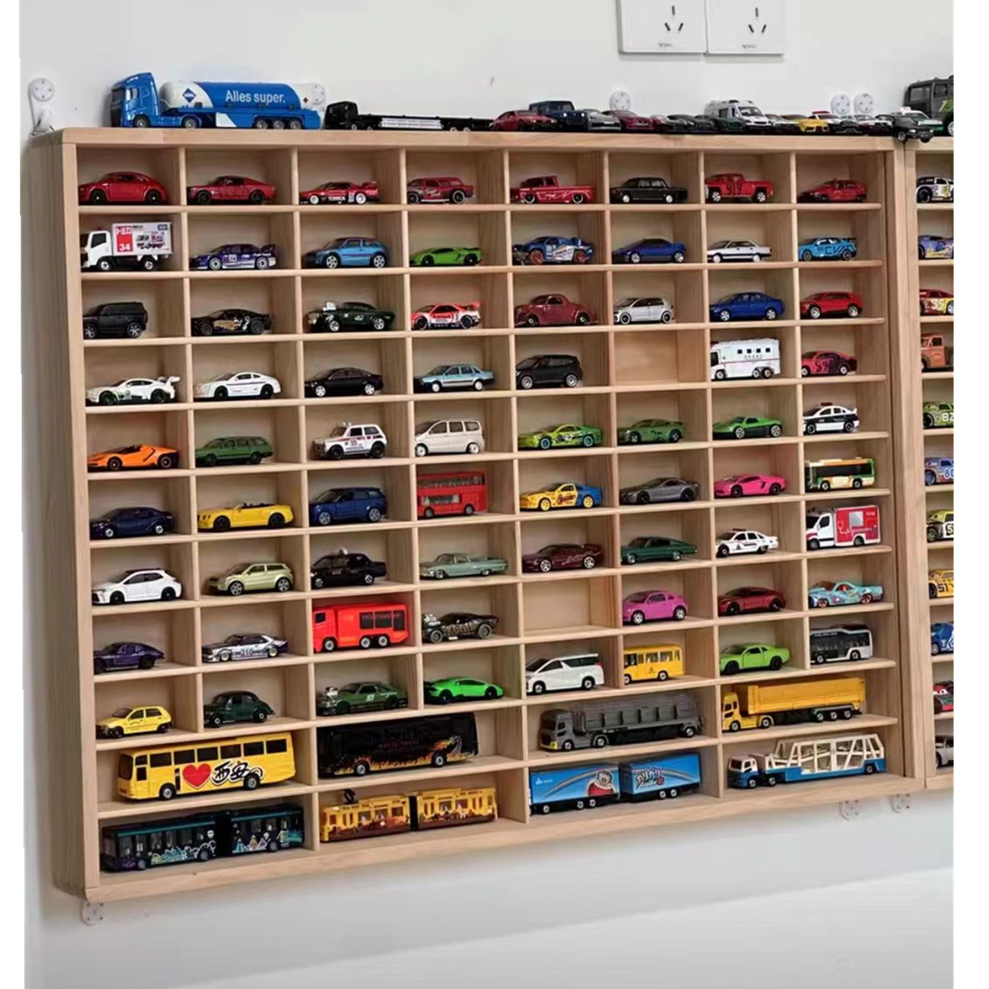 1：64玩具车模展示架多美卡收纳盒风火轮汽车展示柜实木防尘定制