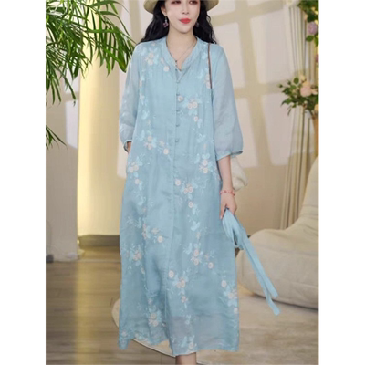 广州十三行天丝重工刺绣连衣裙女夏新款宽松显瘦三亚妈妈度假裙子