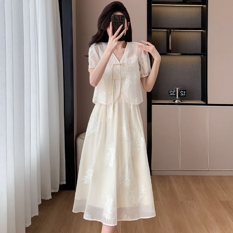 法式新中式吊带连衣裙女装夏季2025新款高级感国风刺绣盘扣两件套,女装/女士精品,时尚套装,淘宝优惠券,粉丝福利购,淘宝优惠卷