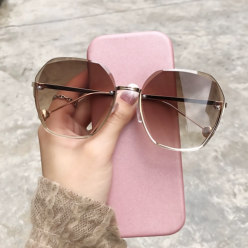 Брендовые модные солнцезащитные очки на солнечной энергии, изысканный стиль, в корейском стиле, защита от ультрафиолета, по фигуре