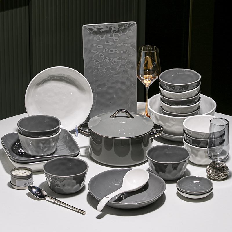 碗碟套装家用2025新款北欧高级感轻奢餐具套装碗盘碗筷乔迁新居