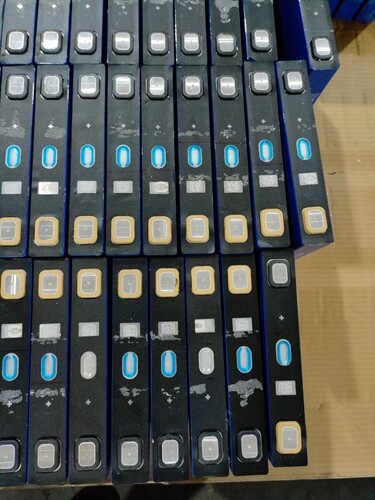 100ah3.2v全新铝壳大单体铁锂回收，回收极狐阿尔法S华为HI版