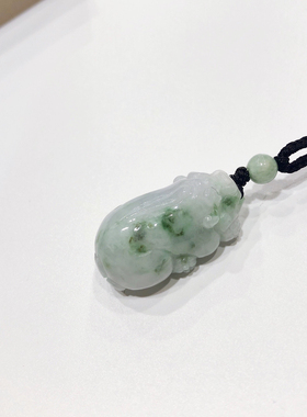 D1268# 天然A货翡翠绿底飘花精工雕貔貅吊坠33*18.8*15mm 17.09克