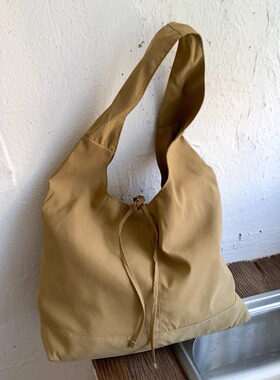 DP小众设计2025新款托特包hobo单肩大容量包包日系无印尼龙腋下包