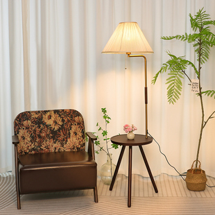 法式中古风落地灯客厅沙发茶几装饰复古卧室床头氛围感置物架台灯