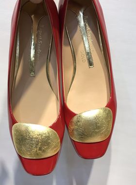 特价Rupert Sanderson 红色2.5CM金跟低跟真皮大底金色片扣单鞋女